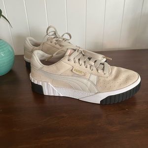 PUMA Carina Women’s Size 8
